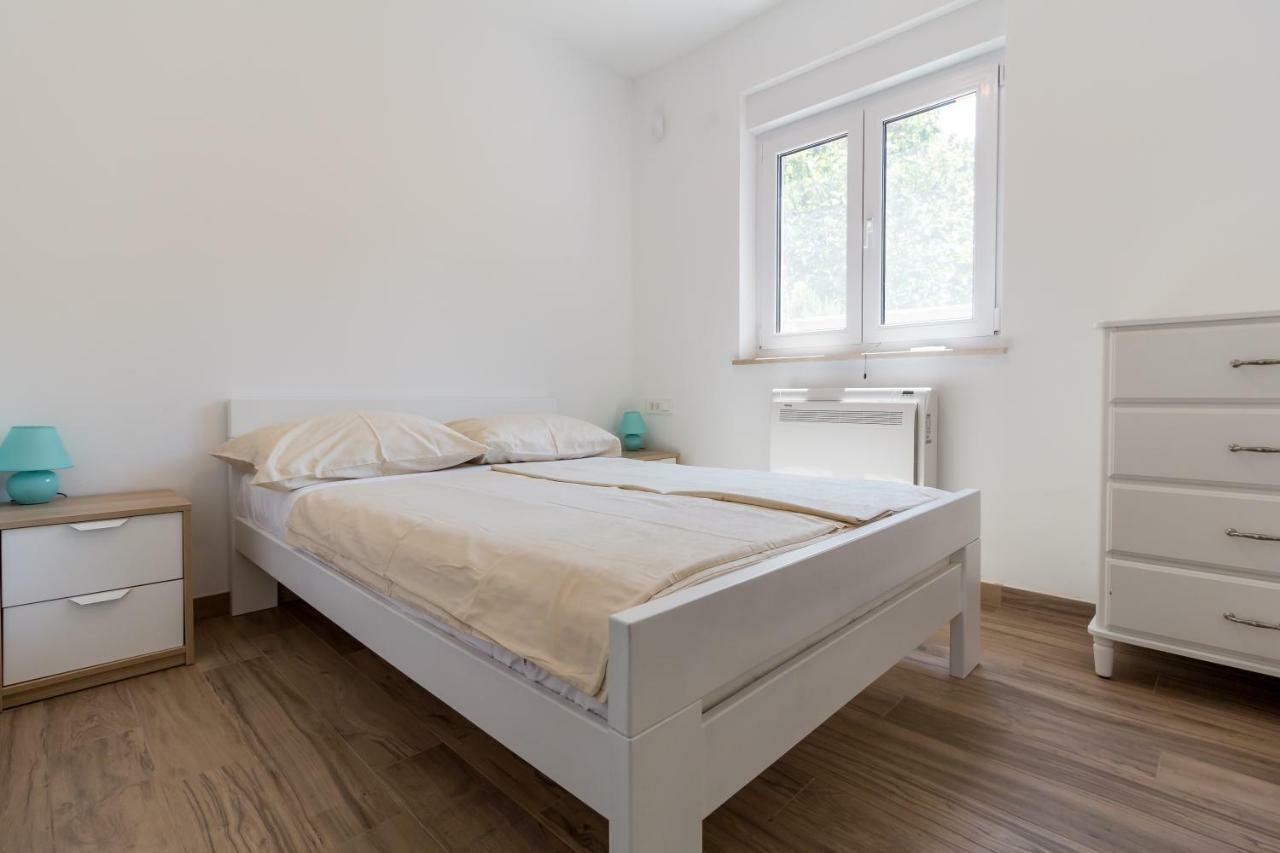 Apartments Beach House Villa Premantura Εξωτερικό φωτογραφία